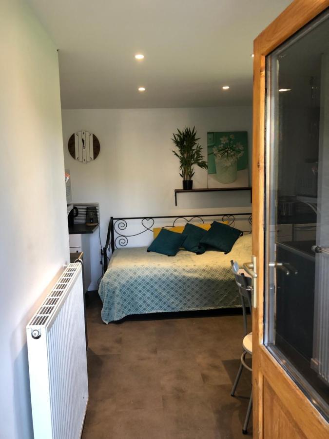 Bed and Breakfast Chez Fabrice Le Pertuis Екстер'єр фото